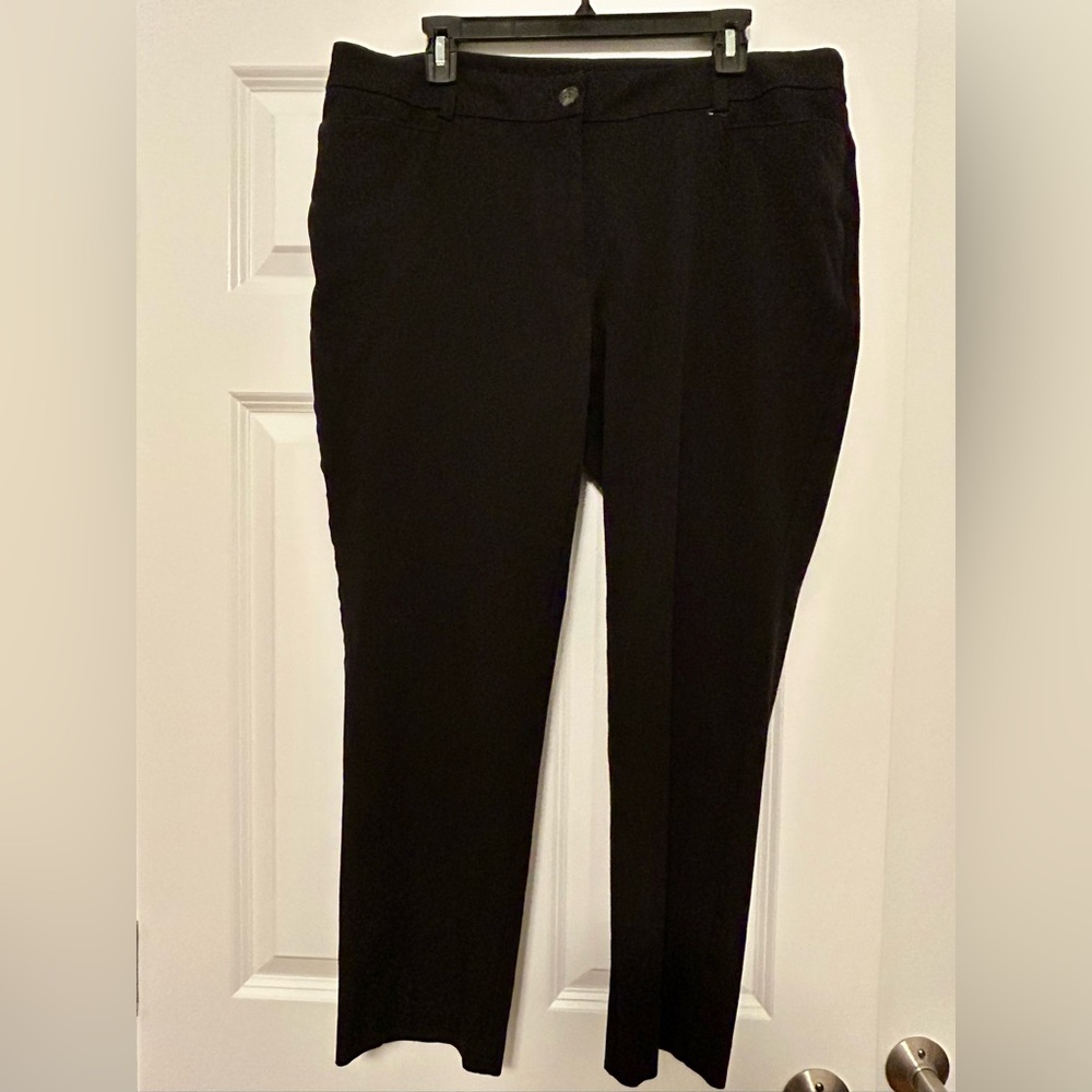 41 Hawthorn Black Onyx Cropped Pants, Size 16W